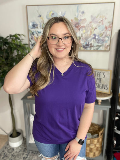 Create Your Own- V-Neck Tee XL